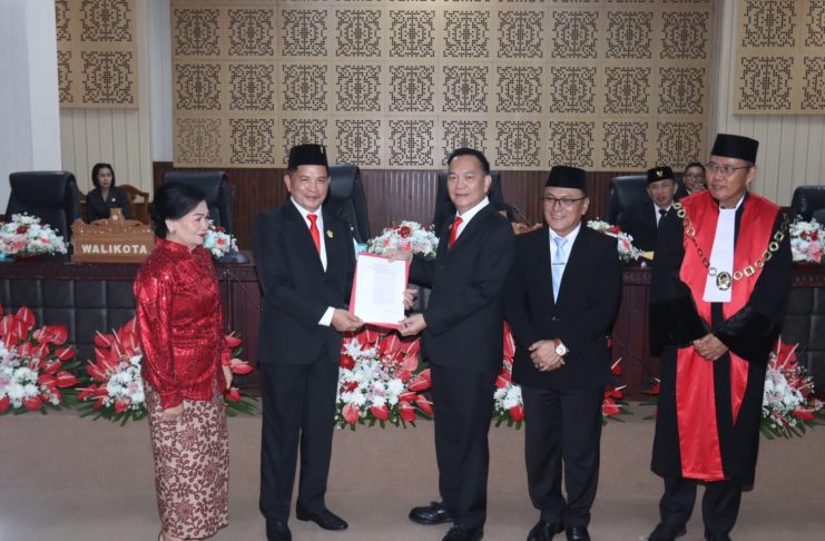 Johny Runtuwene Jabat Ketua DPRD Tomohon, Wali Kota Caroll Senduk Ucap Selamat dan Apresiasi
